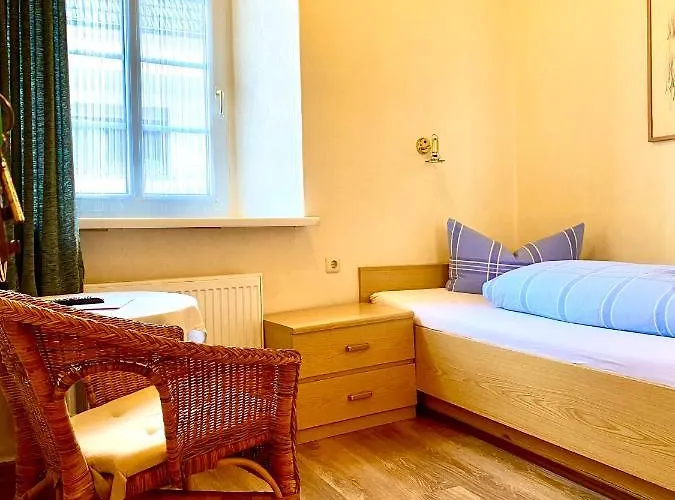 多伦膳食公寓酒店 招待所 布鲁蒂凡科